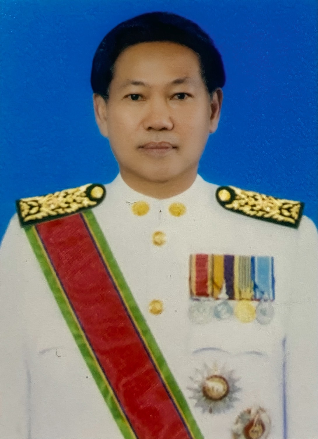 นายบำรุง อยู่เจริญ